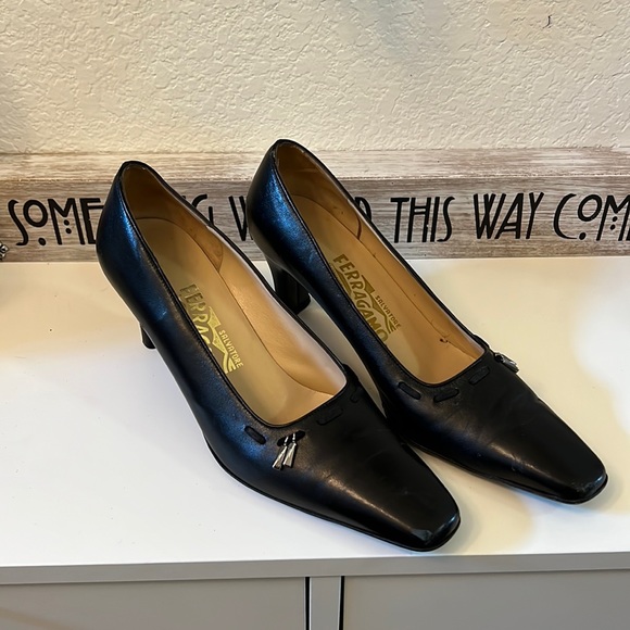 Vintage Salvatore Ferragamo Heels - Picture 2 of 8